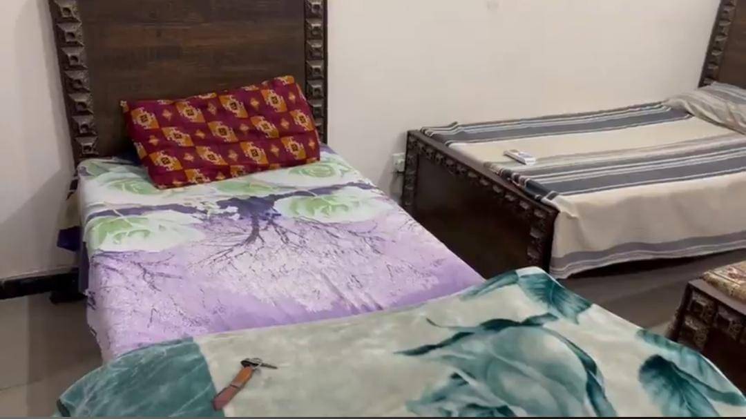 Three Seater Room at Al Raheem boys hostel 02